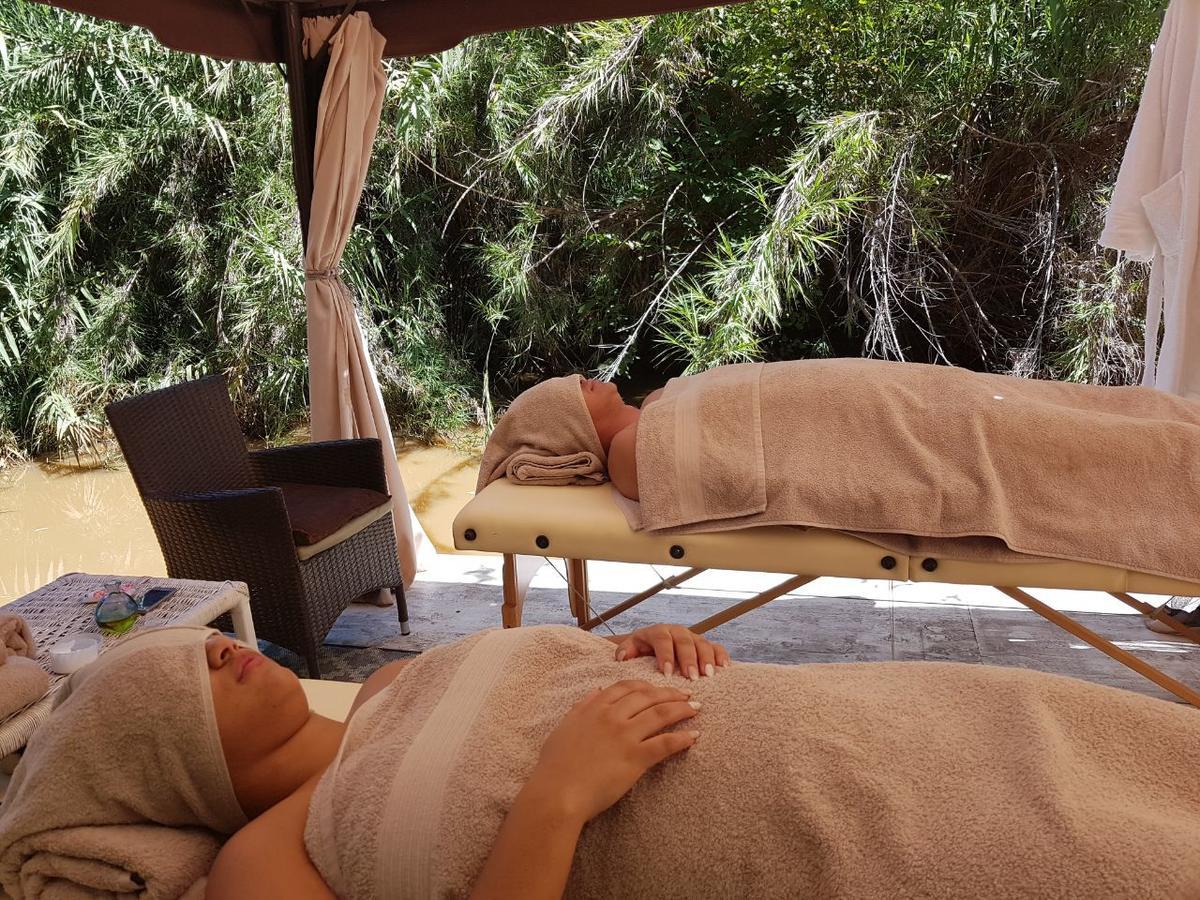 Iris Retreat & Island Day Spa Hartbeespoort Eksteriør billede